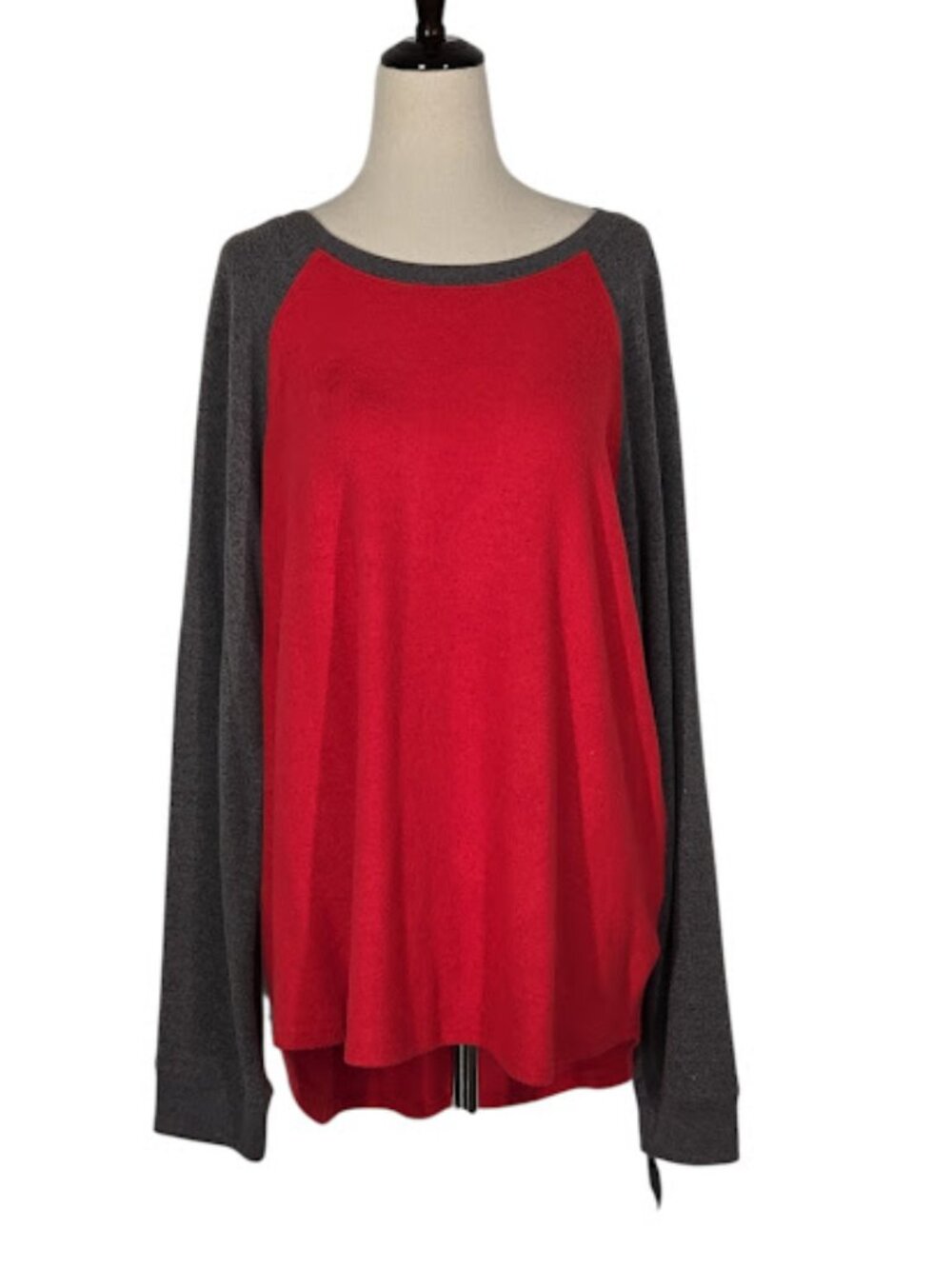 FREE PRESS Women’s Medium Red Gray Raglan Hacci Sweatshirt Top  EUC